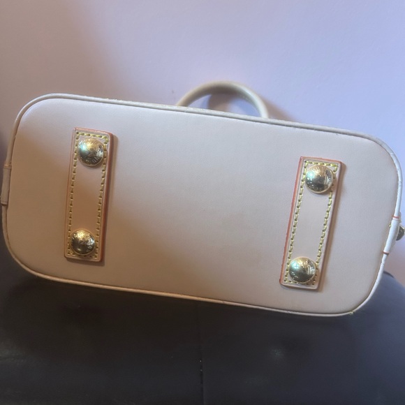 Cute brown purse brings strap - Picture 2 of 6